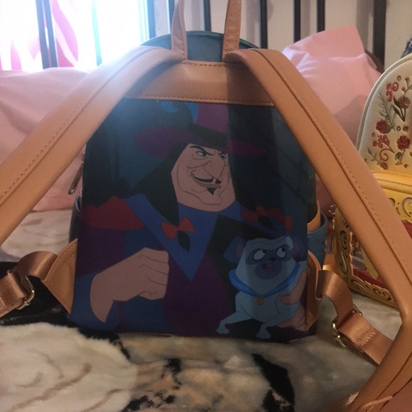 Loungefly Pocahontas backpack and wallet - Picture 3 of 7